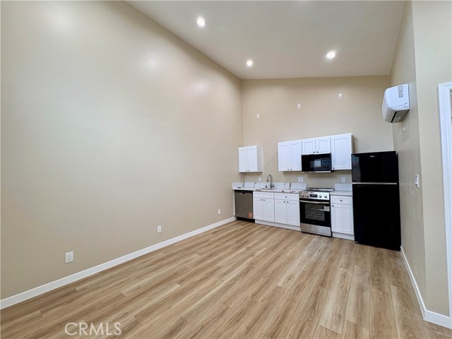 Detail Gallery Image 5 of 10 For 1464 3rd St #2,  La Verne,  CA 91750 - 0 Beds | 1 Baths