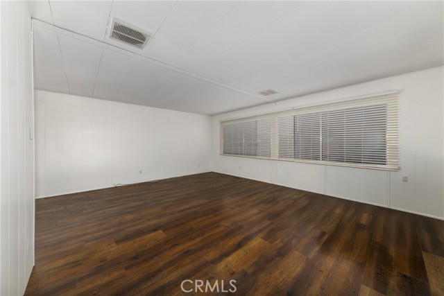 Image 8 of 25 For 880 Lake Street 55