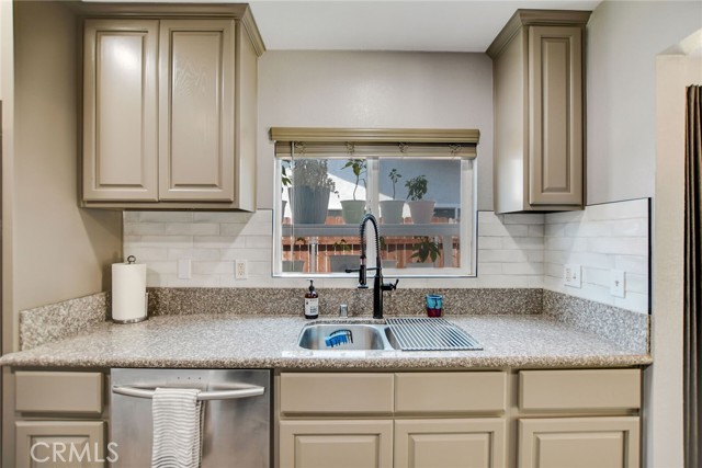Detail Gallery Image 16 of 37 For 12559 Oriole Ave, Grand Terrace,  CA 92313 - 4 Beds | 2 Baths
