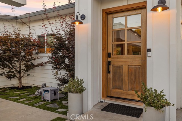 3 Bed Home for Sale in Los Angeles, California