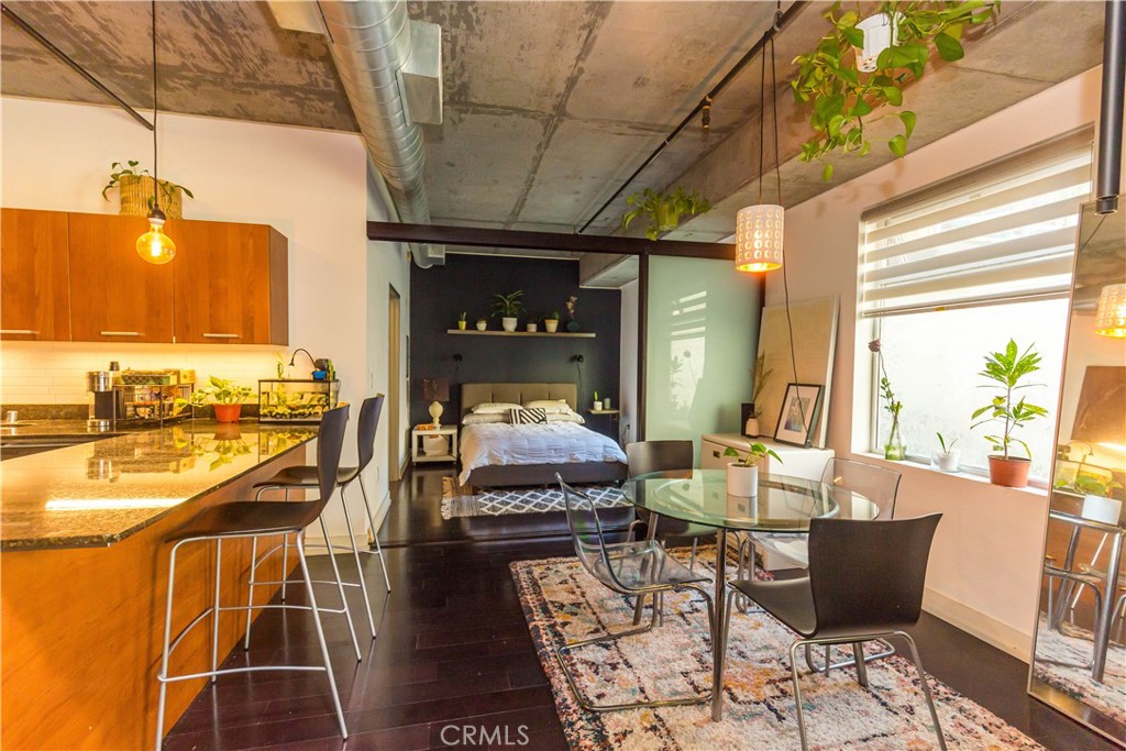 645 W 9th Street 318, Los Angeles, CA 90015