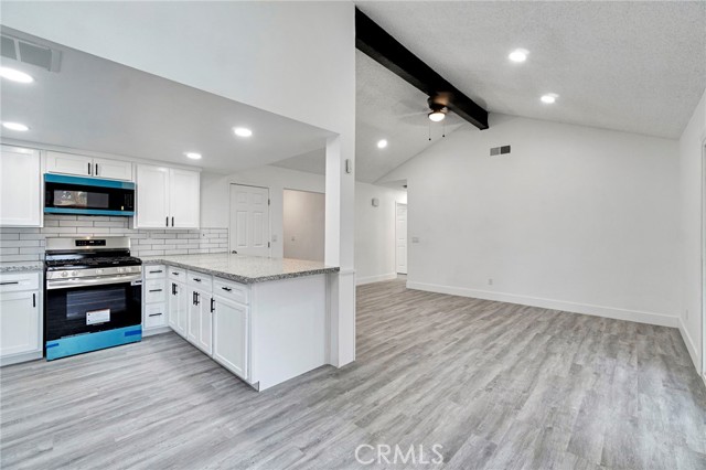 Detail Gallery Image 15 of 35 For 2808 Riverview, Madera,  CA 93637 - 4 Beds | 2/2 Baths