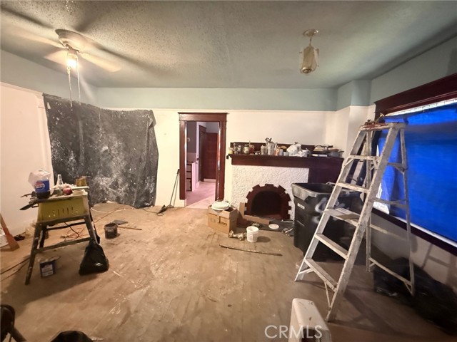 Detail Gallery Image 3 of 20 For 860 W 54th, Los Angeles,  CA 90037 - – Beds | – Baths