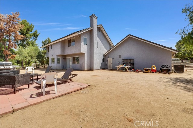 18623 Chickory Drive, Riverside CA: https://media.crmls.org/medias/99bc0bc4-2e6b-4ac6-8186-c92c8d386d74.jpg