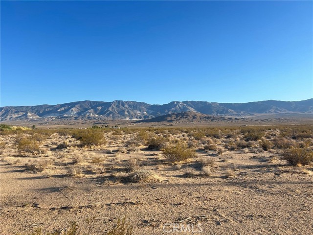 Detail Gallery Image 1 of 7 For 22 Clark St, Lucerne Valley,  CA 92356 - – Beds | – Baths