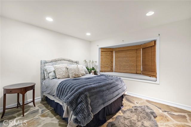 Detail Gallery Image 14 of 26 For 4621 Wayne, Corona Del Mar,  CA 92625 - 4 Beds | 3/1 Baths