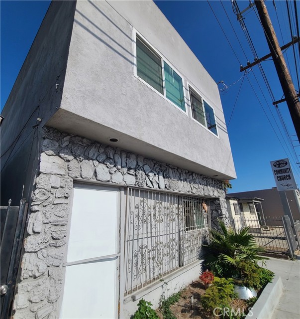 Detail Gallery Image 4 of 11 For 12940 Prairie Ave, Hawthorne,  CA 90250 - – Beds | – Baths