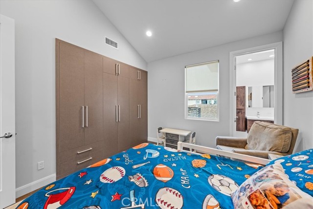2214 Warfield Avenue, Redondo Beach, California 90278, 4 Bedrooms Bedrooms, ,3 BathroomsBathrooms,Residential,Sold,Warfield,SB24110583
