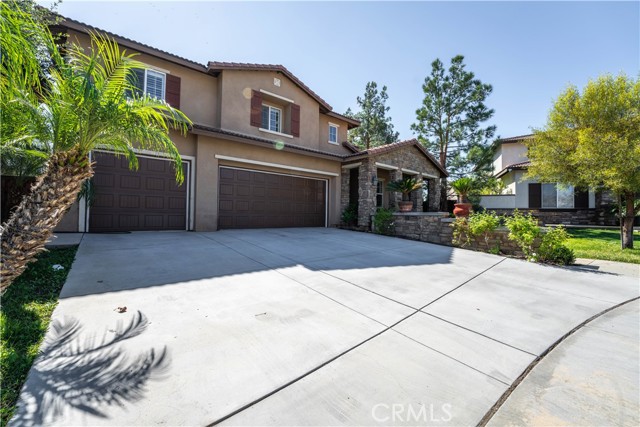 Detail Gallery Image 2 of 36 For 26407 Jean Baptiste, Moreno Valley,  CA 92555 - 5 Beds | 3/1 Baths
