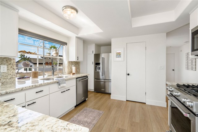 927 6th Street, Hermosa Beach CA: https://media.crmls.org/medias/99bf1664-ce00-4b3d-8d8f-1dfa2c7dcf2f.jpg