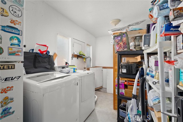 1225 Floral Avenue, Oroville CA: https://media.crmls.org/medias/99bf1b25-adbf-4032-9208-bff2d2d33da1.jpg