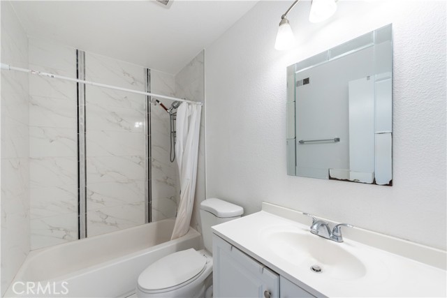 375 Stanford Court, Irvine CA: https://media.crmls.org/medias/99bf8192-7a9f-4fd0-a0e8-470b737ea44e.jpg