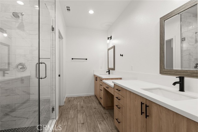 Detail Gallery Image 14 of 36 For 5850 Norwood Ave, Riverside,  CA 92505 - 4 Beds | 2 Baths
