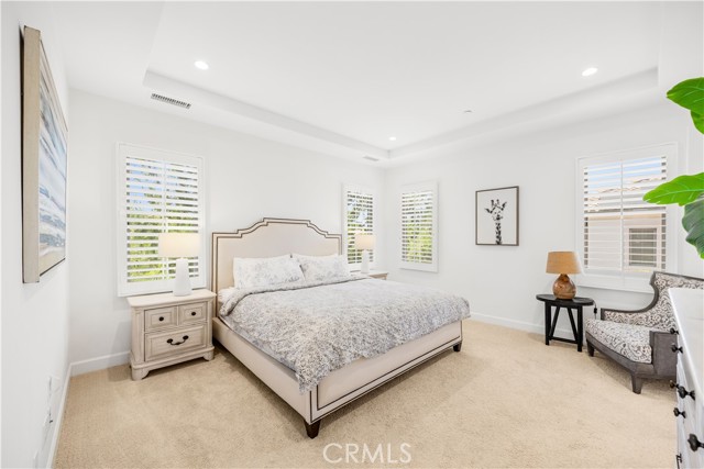 61 Belfast, Irvine CA: https://media.crmls.org/medias/99c12139-7dc9-4ec1-81cd-d29be0c6e12a.jpg