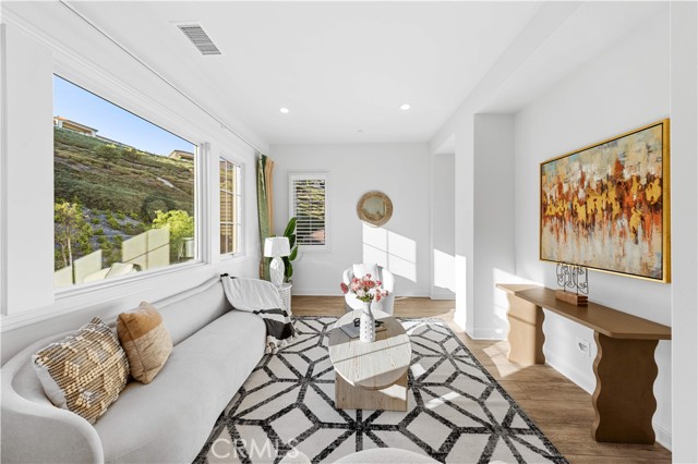 Detail Gallery Image 51 of 74 For 111 Great Oak, Irvine,  CA 92602 - 5 Beds | 5/1 Baths