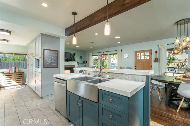 Detail Gallery Image 15 of 58 For 3932 Los Olivos Ln, La Crescenta,  CA 91214 - 4 Beds | 2 Baths