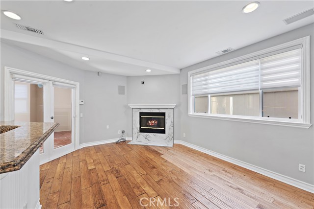 703 Marguerite Avenue, Corona del Mar CA: https://media.crmls.org/medias/99c31a1e-9fd6-485c-a502-ac105bd013a4.jpg
