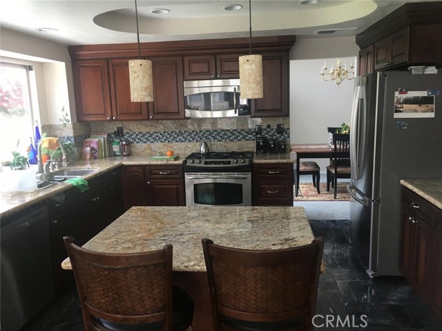 Detail Gallery Image 5 of 5 For 6720 Manzanita St, Chino,  CA 91710 - 4 Beds | 2/1 Baths