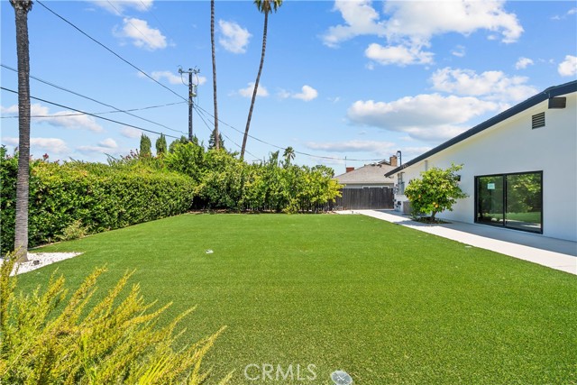 23427 Canzonet Street, Woodland Hills CA: https://media.crmls.org/medias/99c394fc-cda0-4508-9db7-1d7203035115.jpg