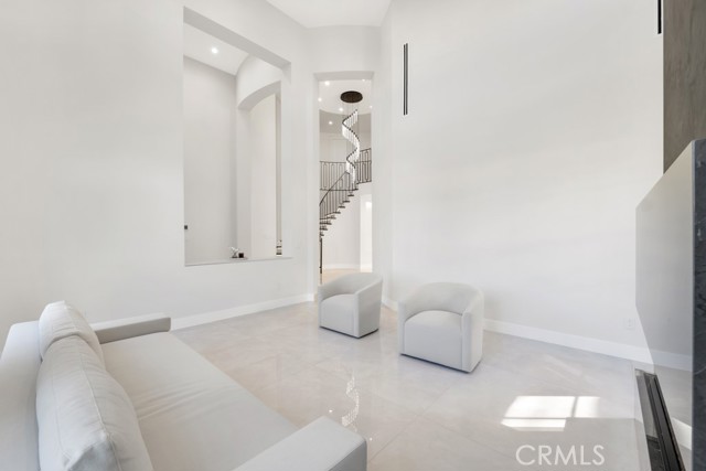 Detail Gallery Image 12 of 75 For 20151 via Medici, Porter Ranch,  CA 91326 - 5 Beds | 5 Baths