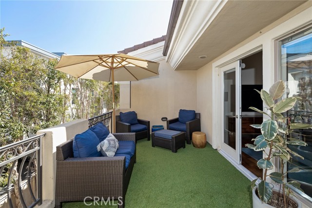 2413 Rockefeller Lane, Redondo Beach, California 90278, 3 Bedrooms Bedrooms, ,2 BathroomsBathrooms,Residential,Sold,Rockefeller,SB21202963