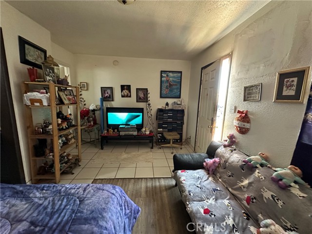 332 S Spring Street, Blythe CA: https://media.crmls.org/medias/99c560e8-6ba8-46cf-aa5e-b624f6d154ad.jpg