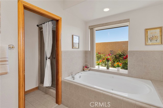 Detail Gallery Image 32 of 56 For 19985 Red Feather, Apple Valley,  CA 92307 - 3 Beds | 2/1 Baths