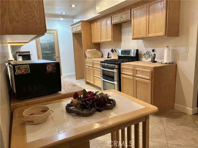 42930 Lake Hughes Road, Lake Hughes CA: https://media.crmls.org/medias/99c60a48-0c22-41bd-a097-780ba418fc9d.jpg