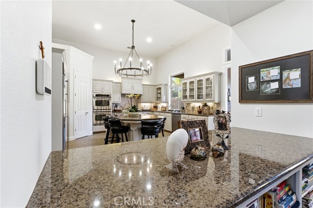 Detail Gallery Image 14 of 66 For 170 W Pioneer Way, Hanford,  CA 93230 - 4 Beds | 3 Baths