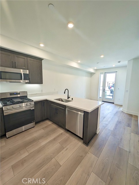 Detail Gallery Image 2 of 14 For 402 W Grand Ave #106,  Grover Beach,  CA 93433 - 1 Beds | 1 Baths