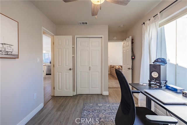 Detail Gallery Image 27 of 53 For 1422 Camelot Dr, Corona,  CA 92882 - 2 Beds | 1/1 Baths