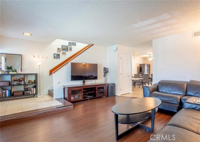 Detail Gallery Image 10 of 17 For 16520 Poppyglen Lane, Cerritos,  CA 90703 - 2 Beds | 2 Baths