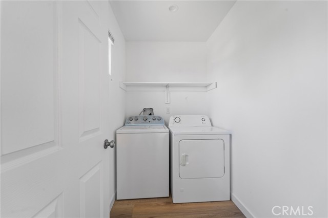 18656 Runnymede Street, Reseda CA: https://media.crmls.org/medias/99c7c800-3bcd-4e38-8449-f60c4aaac7a1.jpg