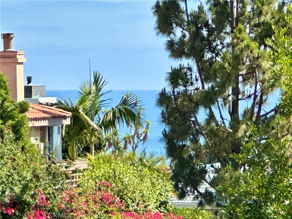 https://media.crmls.org/medias/99c82b82-4933-4617-a1cf-798bb1aa06d2.jpg?preset=X-Large