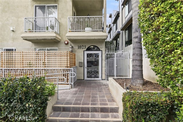 Detail Gallery Image 31 of 39 For 1023 Wilcox Ave, Los Angeles,  CA 90038 - 2 Beds | 2 Baths