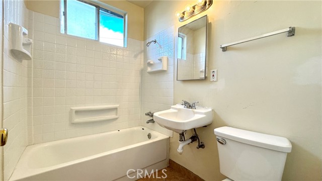 Detail Gallery Image 12 of 16 For 262 Garnet Way #C,  Upland,  CA 91786 - 2 Beds | 1 Baths