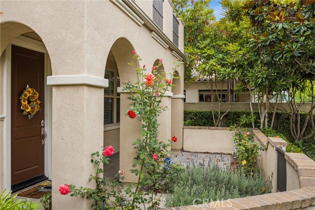 8315 Kendall Drive, Huntington Beach CA: https://media.crmls.org/medias/99ca1a68-8411-48f1-8bfa-f9e80fd0db26.jpg
