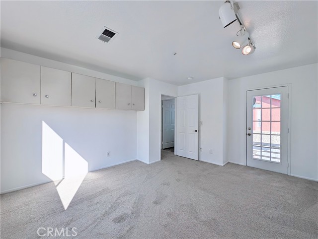 9235 Woodman Avenue, Arleta CA: https://media.crmls.org/medias/99cbdac7-c87c-496d-9457-faa4ad0ee525.jpg