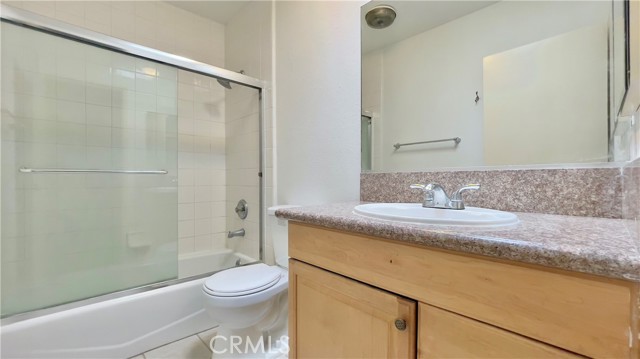 Detail Gallery Image 15 of 21 For 2911 4th St #116,  Santa Monica,  CA 90405 - 3 Beds | 2/1 Baths