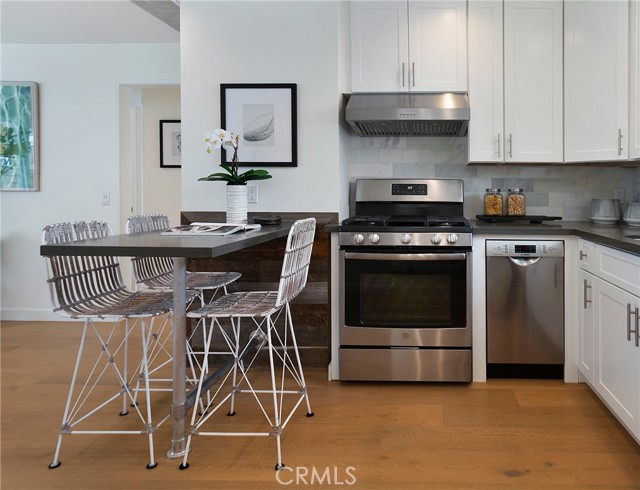 Detail Gallery Image 49 of 57 For 608 & 608 .5 Acacia Ave, Corona Del Mar,  CA 92625 - 5 Beds | 4 Baths