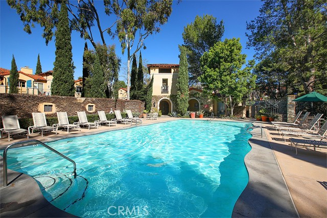 16 Teramo Court, Newport Coast CA: https://media.crmls.org/medias/99d0f750-6e1e-4cec-8e3d-2a7dd8d9cbdc.jpg
