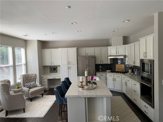 Detail Gallery Image 5 of 21 For 1555 Eto Cir, San Luis Obispo,  CA 93405 - 5 Beds | 3 Baths