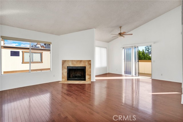 Detail Gallery Image 9 of 35 For 1216 S Cypress Ave #E,  Ontario,  CA 91762 - 2 Beds | 1/1 Baths