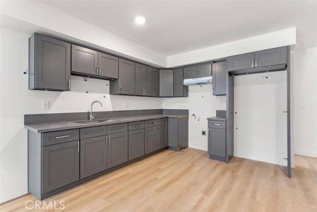 Detail Gallery Image 28 of 45 For 703 W 80th St, Los Angeles,  CA 90044 - 4 Beds | 4 Baths