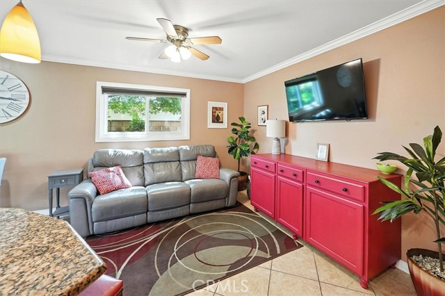 19654 Delight Street, Canyon Country CA: https://media.crmls.org/medias/99d1c9f1-5bf8-4688-be24-218f3aed2490.jpg