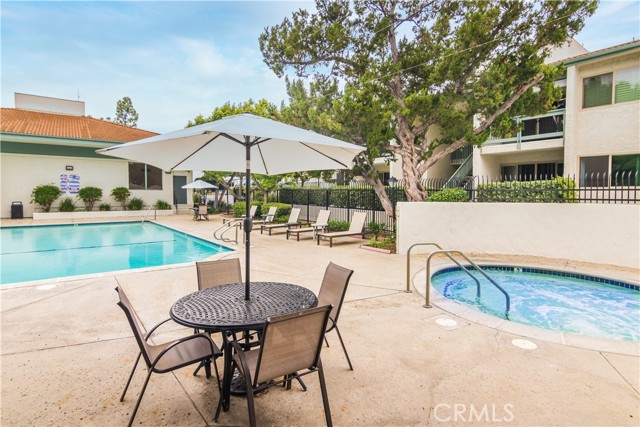 Detail Gallery Image 26 of 32 For 23679 Park Capri #13,  Calabasas,  CA 91302 - 2 Beds | 2 Baths