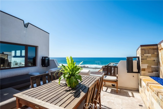 Detail Gallery Image 8 of 19 For 221 30th St, Manhattan Beach,  CA 90266 - 4 Beds | 4/1 Baths