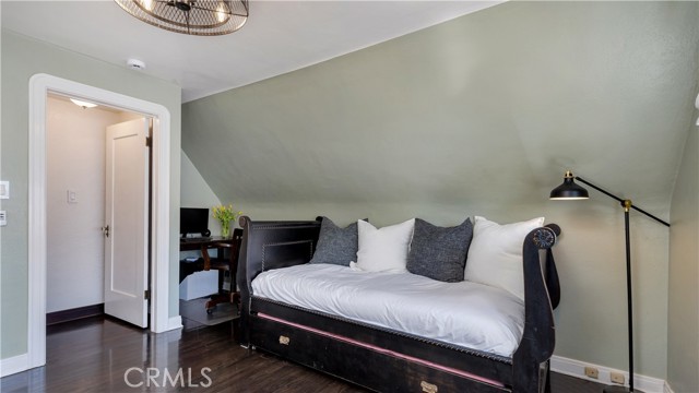 Detail Gallery Image 58 of 69 For 2042 N Ross St, Santa Ana,  CA 92706 - 3 Beds | 2/1 Baths