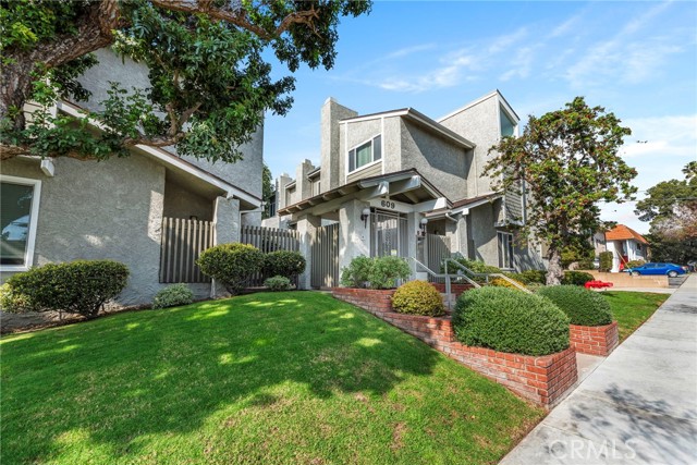 609 Meyer Lane, Redondo Beach, California 90278, 2 Bedrooms Bedrooms, ,1 BathroomBathrooms,Residential,Sold,Meyer,SB24026535