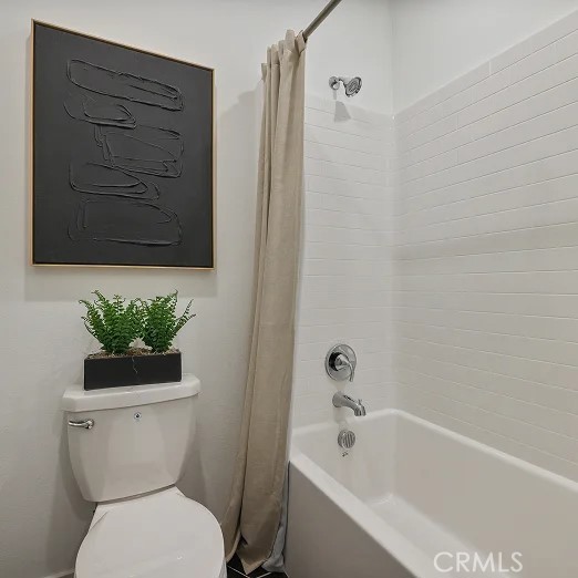 https://media.crmls.org/medias/99d4d89e-cd29-4751-a63a-aa90eca7daa3.jpg?preset=X-Large